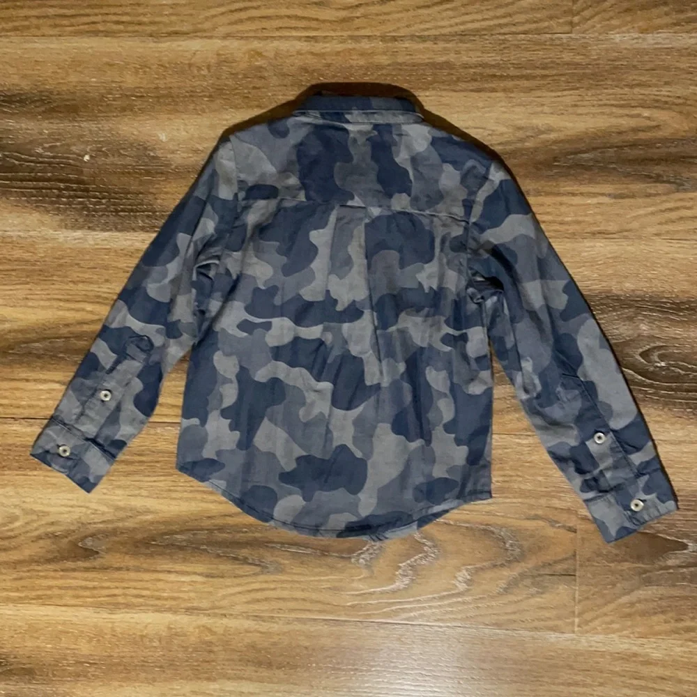 Peek Camo Button Front Shirt NWT - Picture 6 of 8